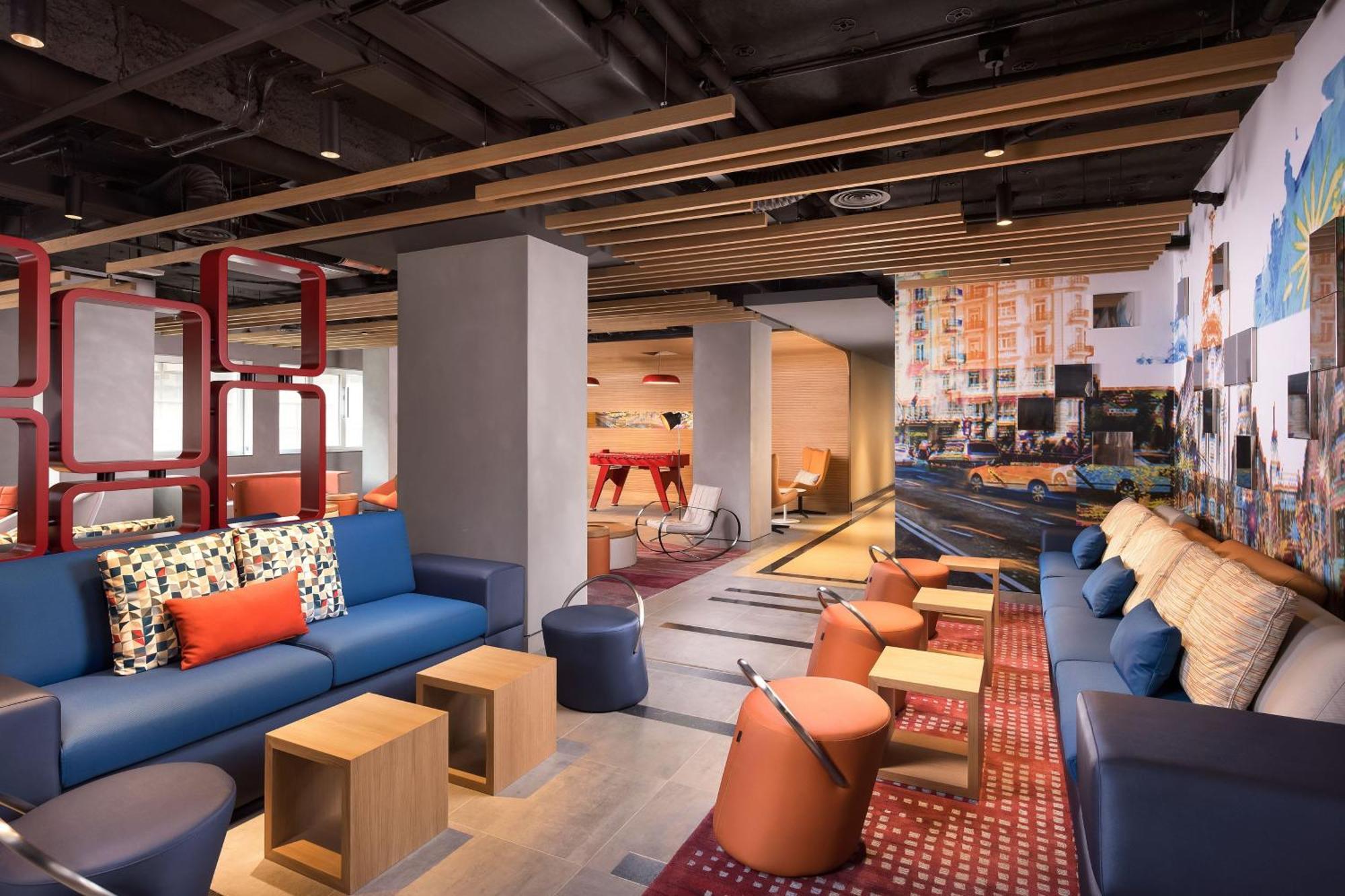 Aloft Madrid Gran Via Hotel Eksteriør billede